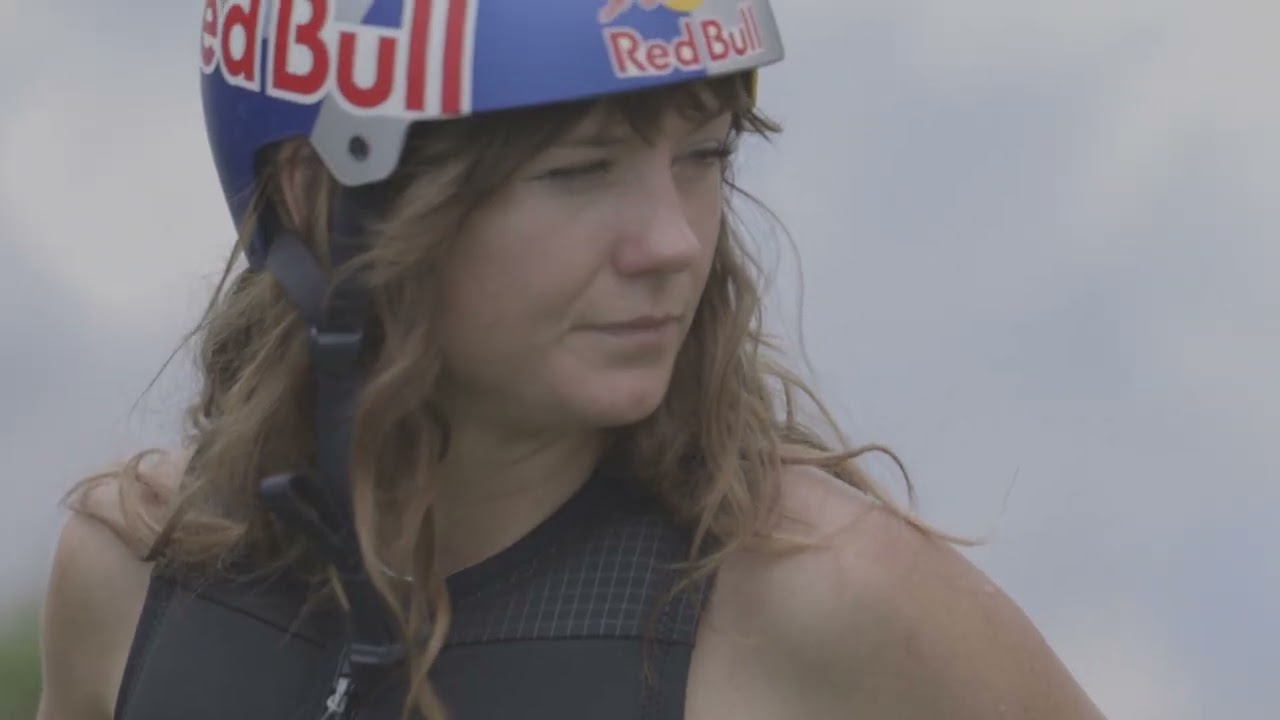 Video: Follow Women&#39;s Project One Impact Vest - Black