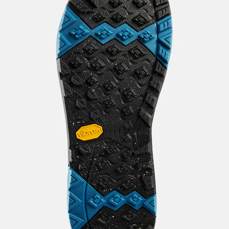 Burton Photon Boa Snowboard Boot 2025 - Black snowboard boot with a blue logo on the side and a yellow BOA dial.