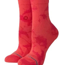 Stance Women's Dye Namic Quarter Sock 2024 - A pair of women's quarter-length socks in a vibrant coral color with a subtle, darker coral pattern and teal accents on the heel and toe.