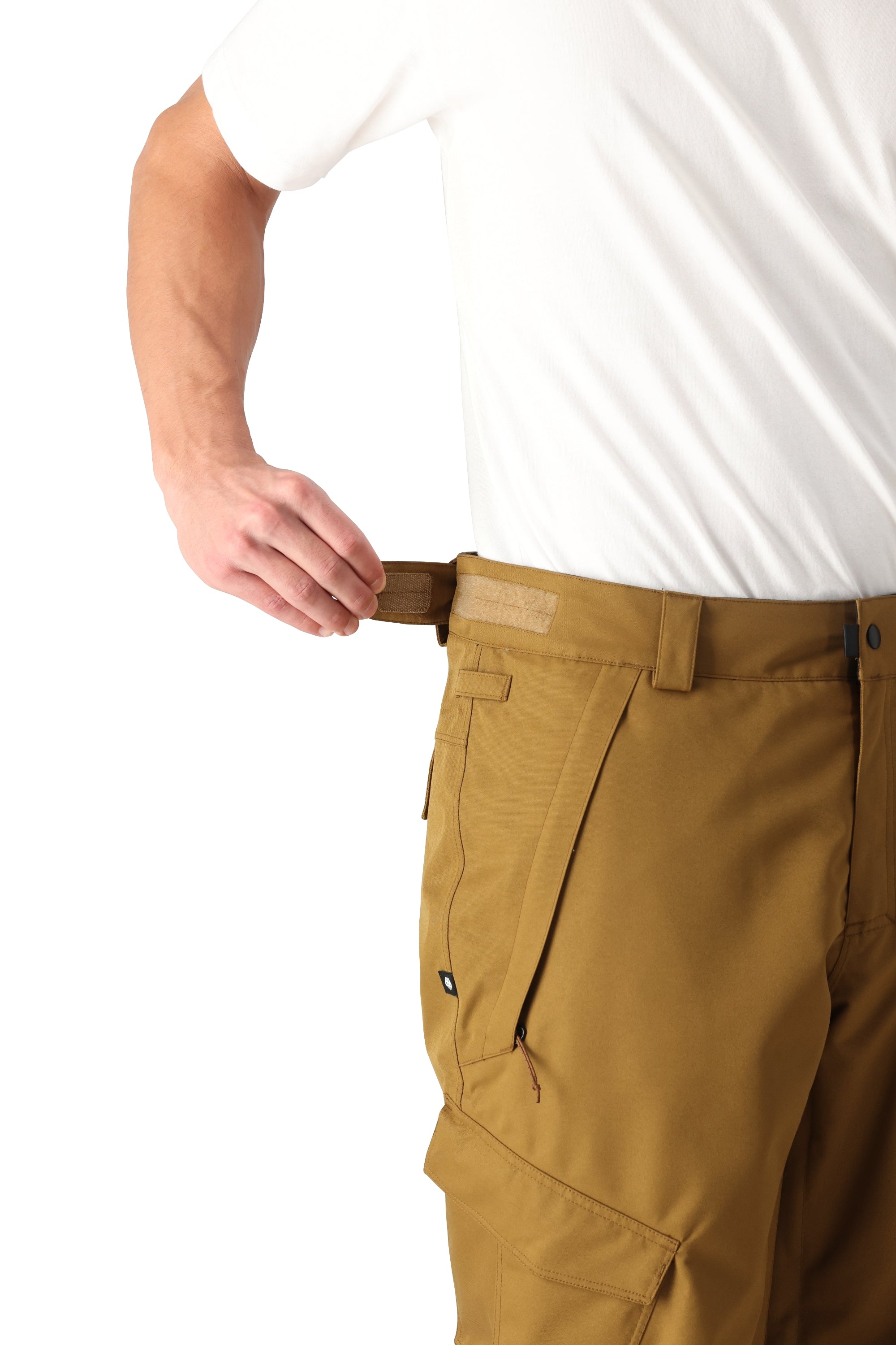 The 686 Men's Infinity Insulated Cargo Pant 2025 is showcased from the front in a brown color with a BOA dial on the waistband.