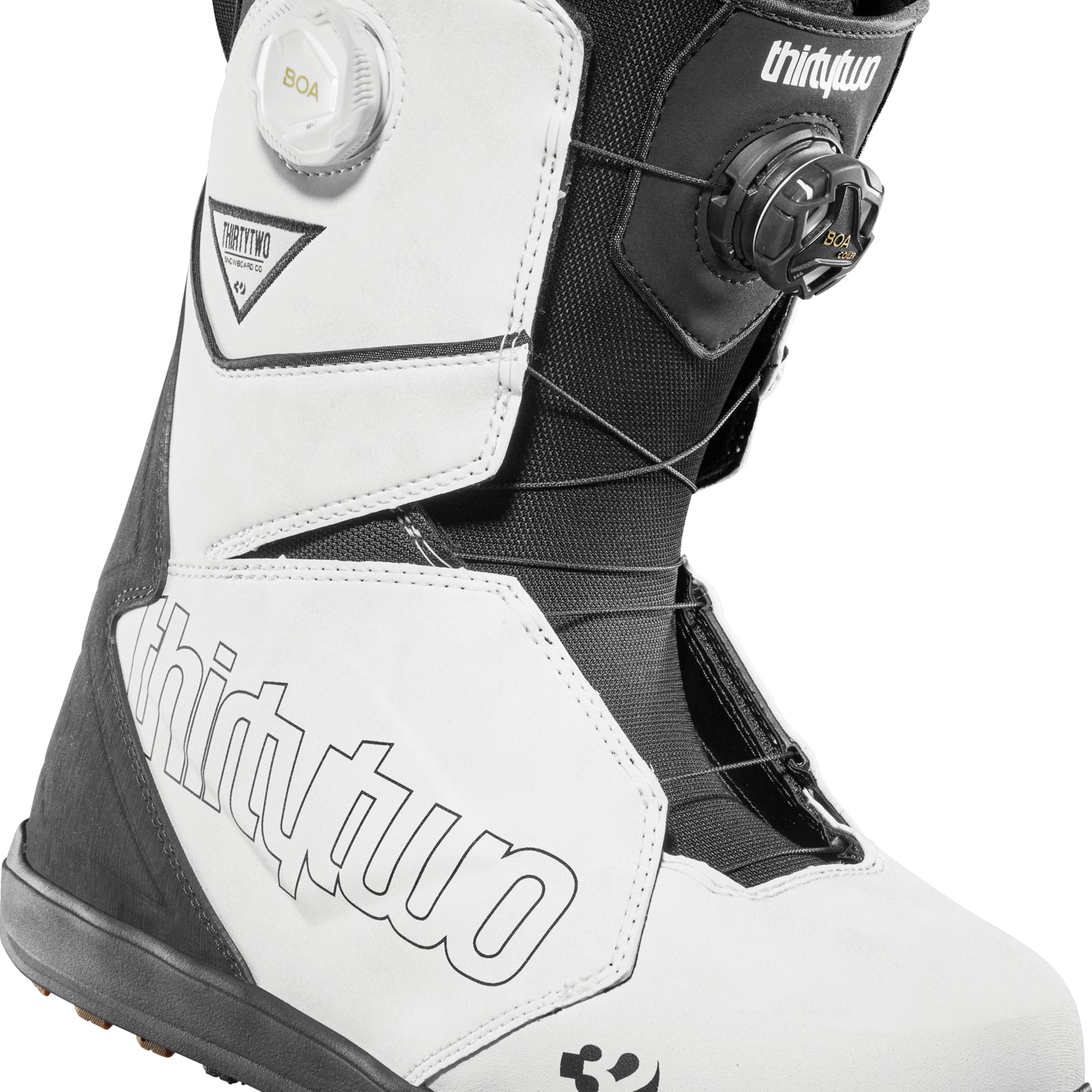 ThirtyTwo Lashed Double BOA Snowboard Boot 2025 - A black and white snowboard boot with a prominent "thirtytwo" logo on the side, featuring two BOA dials on the upper portion.