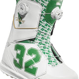 ThirtyTwo Lashed Double BOA x Powell Snowboard Boot 2025 - A white snowboard boot with green accents and a green "32" logo on the side.