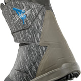 ThirtyTwo Lashed Double BOA x Powell Snowboard Boot 2025 - A gray snowboard boot with a blue logo featuring a stick figure in a backflip on the side.