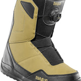 ThirtyTwo Shifty BOA Snowboard Boot 2025 - A black and tan snowboard boot with a tan toe cap, featuring a BOA closure system on the side.