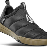 ThirtyTwo Lounger X Volcom Shoe 2025 - Black shoe with white logo on side and black strap at back.