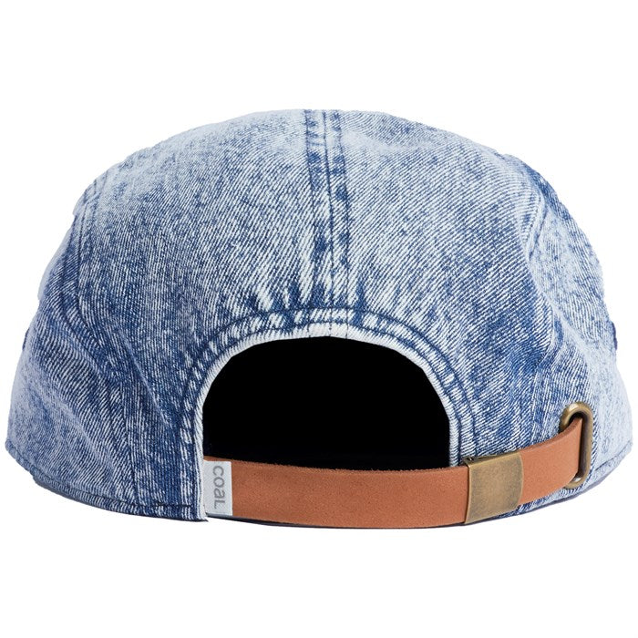 EDISON 5 PANEL CAP 2023 - A light blue denim cap with a faded pattern and a brown leather strap on the back.