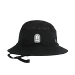 JETTY BUCKET HAT 2023 - A black bucket hat with a mesh top and drawstring at the back.
