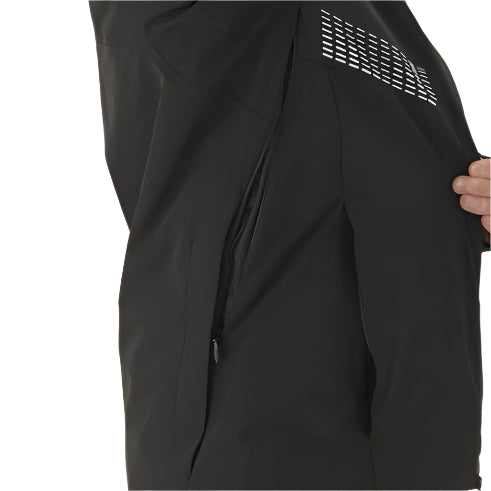 Descente Steep Insulated Jacket 2025 - A black jacket with a white logo on the left chest and a zipper running down the front.