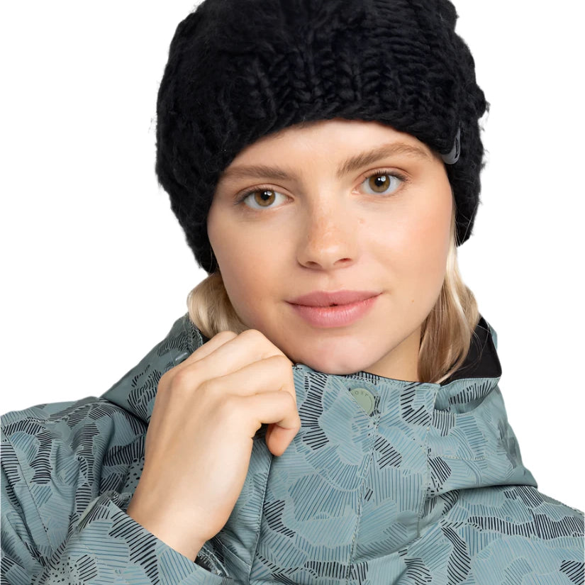 Roxy Women's Winter Beanie 2025 - A black beanie with a small gray tag on the side.