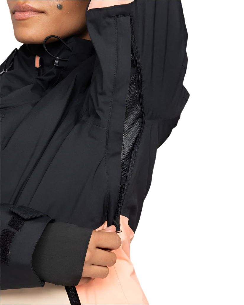 Roxy Women's Peakside Insulated Jacket 2025 - A black insulated jacket with a high collar and zippered pockets.