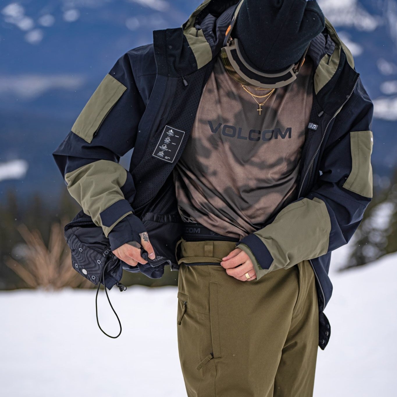 Volcom V.Co WFO Shell Jacket 2025 - A black jacket with a white logo on the left chest and a white zipper pull.