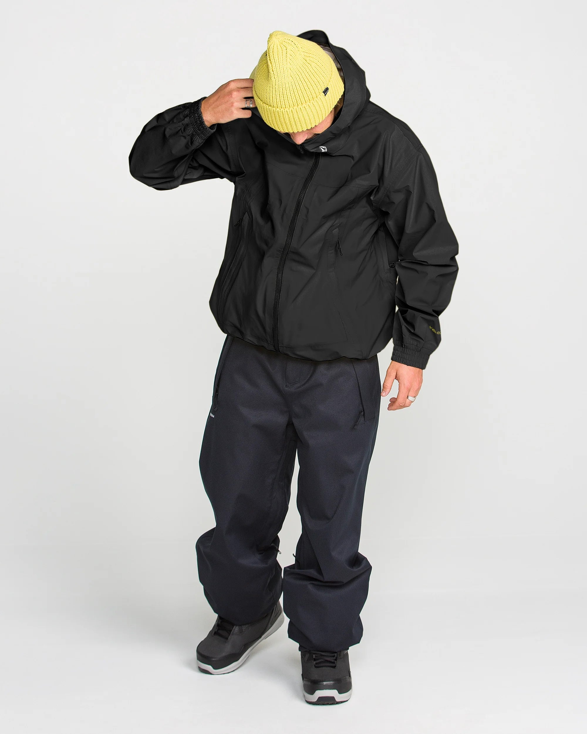Volcom Arthur 3L 20K jacket, black hooded shell with zip front