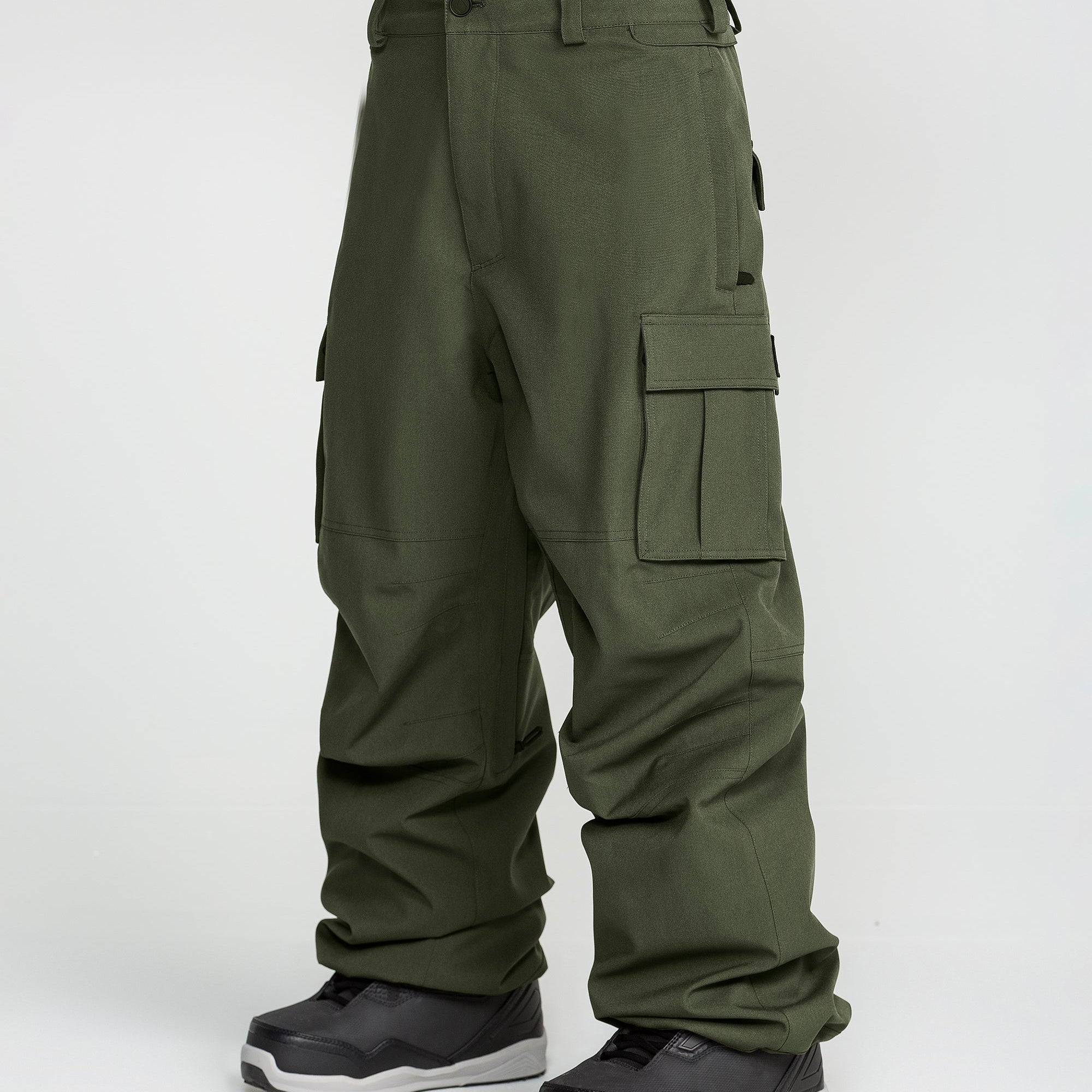 Dark green baggy cargo pants with side cargo pocket and tapered cuff