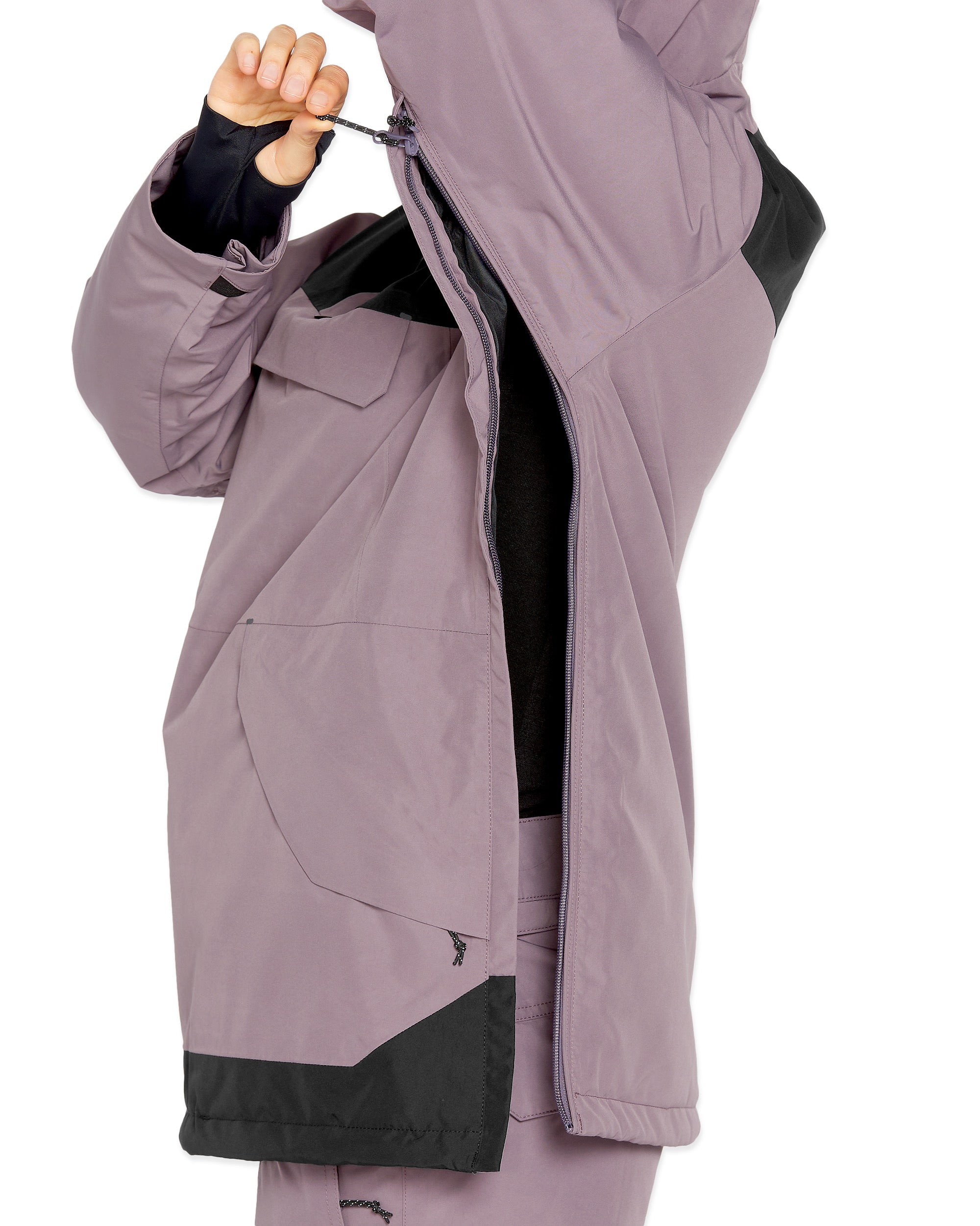 Volcom Women's Fern Insulated GORE-TEX Pullover - A dusty rose-colored pullover with a black zipper and black accents on the hood, cuffs, and hem.