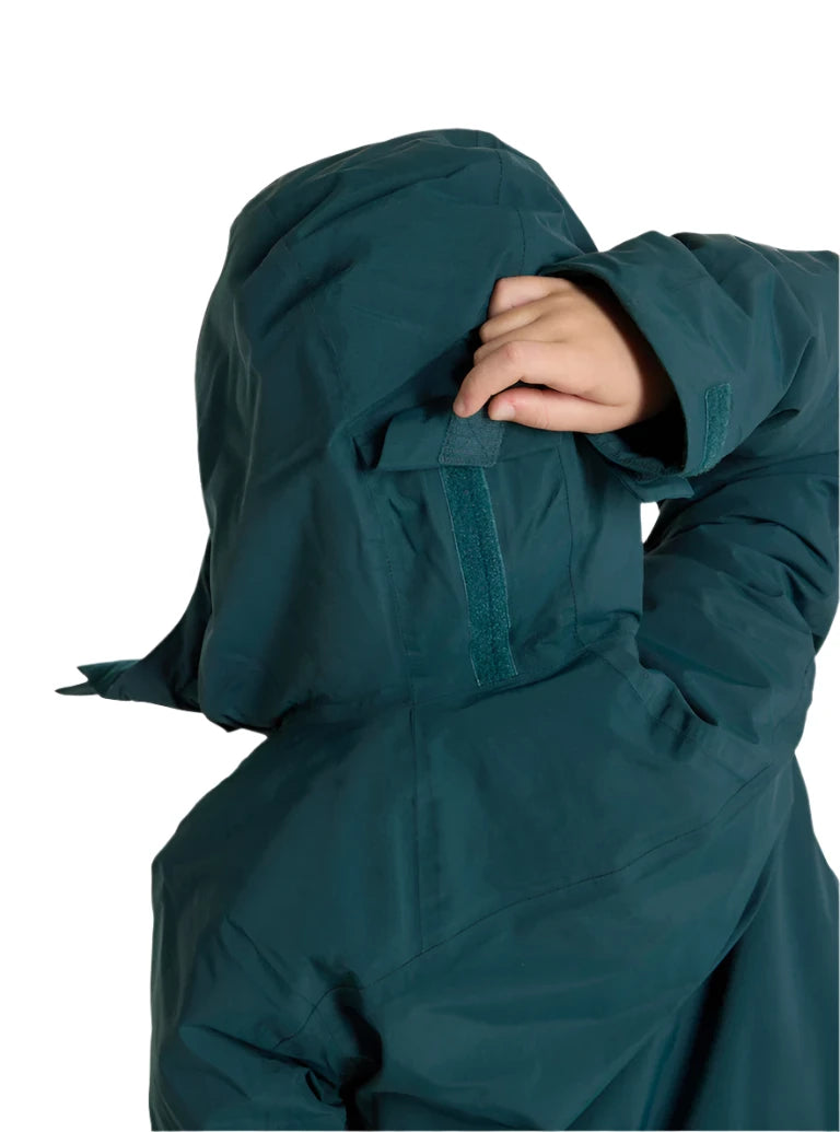 Burton Junior's Ascutney 2L Insulated Jacket 2025 - A dark green jacket with a hood, featuring two zippered pockets on the front and a zipper closure down the center.