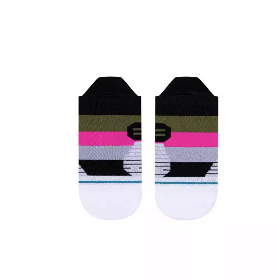 LONG GAME C SOCK LADIES 2022 - A pair of women's no-show socks with a pink stripe and gray heel.
