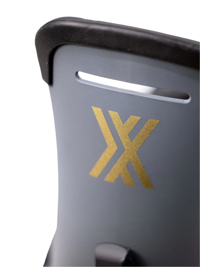 Fix Yale Snowboard Binding 2024 - Black snowboard binding with silver screws and bolts.