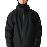 The 686 Gateway Shell Jacket 2025 in black has a high collar and zip closure.