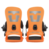 Union Strata Snowboard Bindings 2026 - A pair of snowboard bindings with a sleek, modern design and silver buckles.