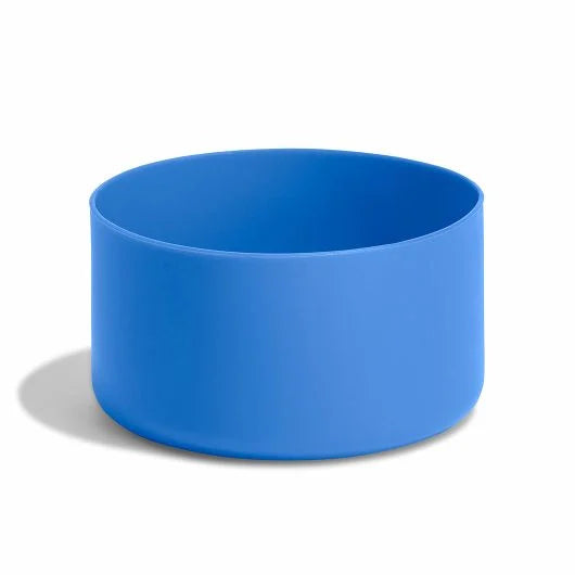 Hydro Flask Medium Flex Bottle Boot - A medium-sized, flexible water bottle with a sleek design and a subtle color scheme.