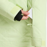 Roxy Radiant Lines Overhead Jacket 2025 - A light green jacket with a quilted pattern and a black zipper on the left side.