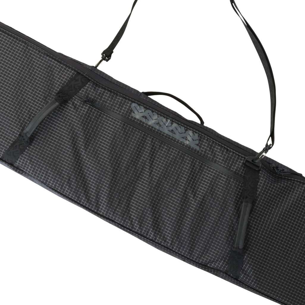 Black K2 Snowboard Sleeve 2024 with gray accents and carry handles.