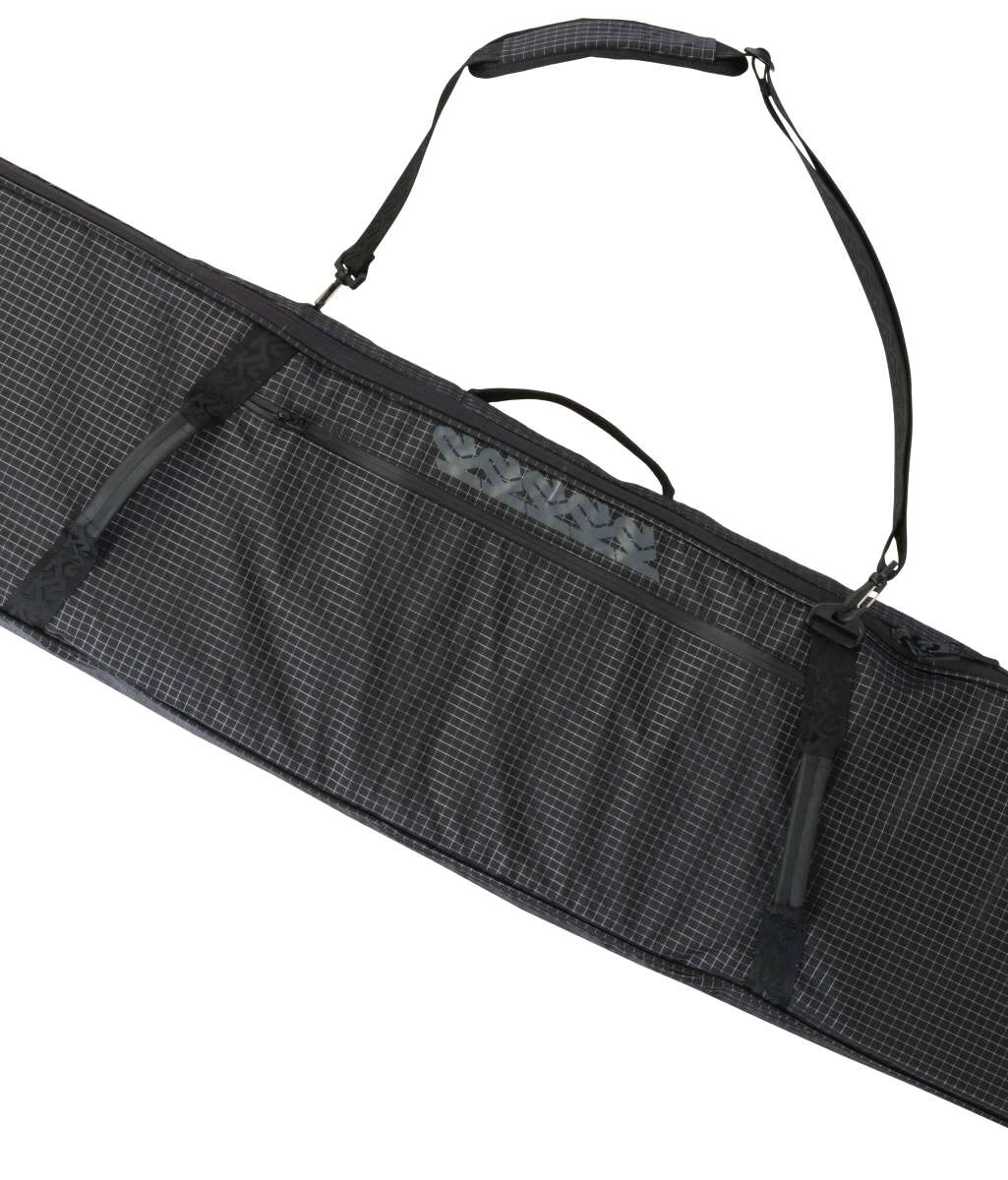 Black K2 Snowboard Sleeve 2024 with gray accents and carry handles.