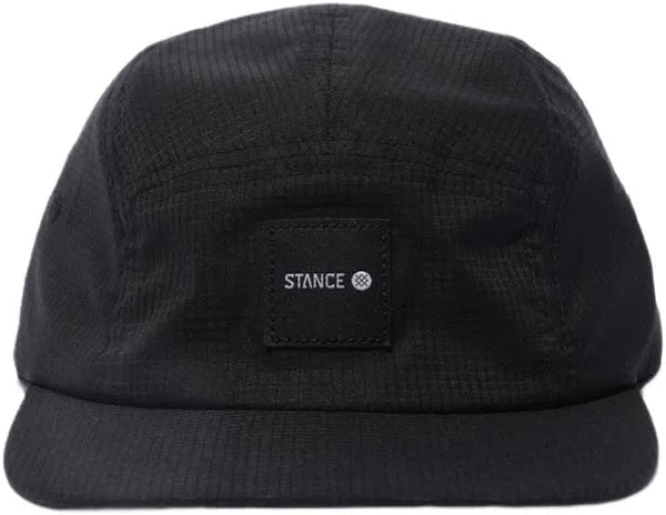 KINETIC ADJUSTABLE CAP 2023 - Black cap with a white logo on the front.