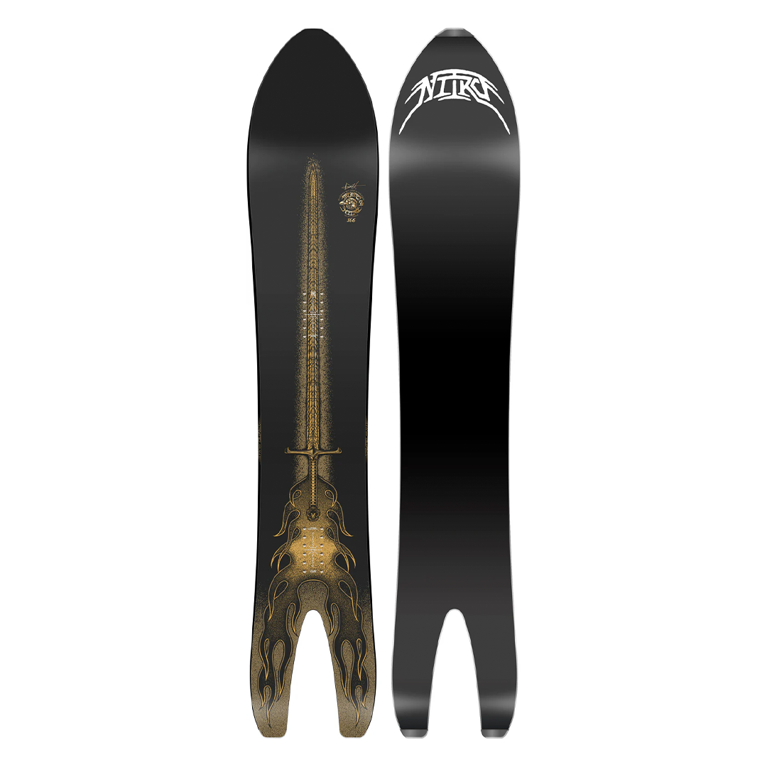 Nitro Stiletto RS x Drew Hicken Snowboard 2026 - A black snowboard with a gold sword graphic on top of a skull design.