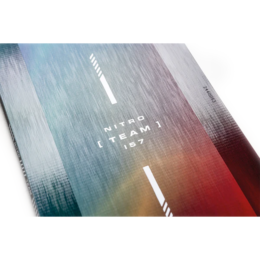 Nitro Team Snowboard 2026 - A snowboard with a white logo on top, featuring the words "NITRO TEAM" in bold font and the number "2026" below it.