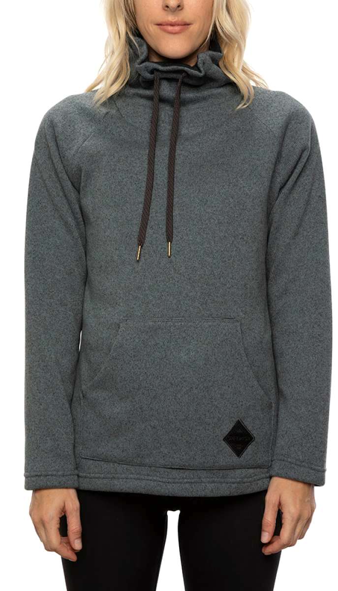 The 686 Women's Balance Pullover Fleece 2022 in dark gray heather features gold aglets on its brown drawstrings.