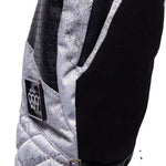 The 686 Ladies Fortune Mitten 2023 has a black and white quilted pattern on an off-white background.