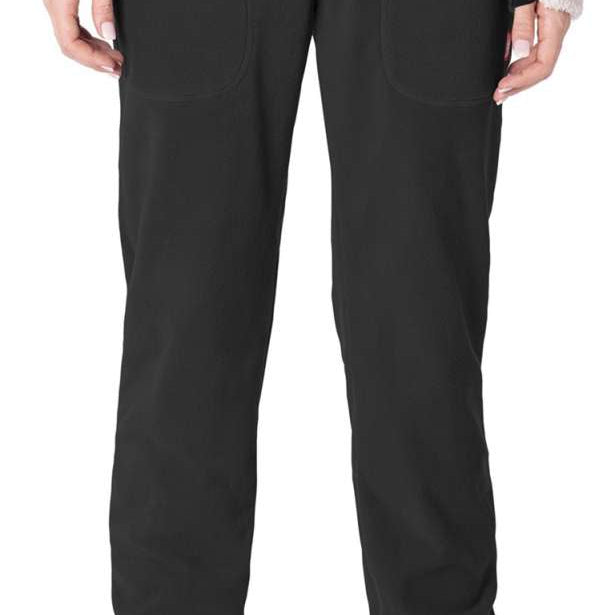 The 686 brand's Smarty 3-in-1 Cargo Pant in black has two cargo pockets on the thighs.