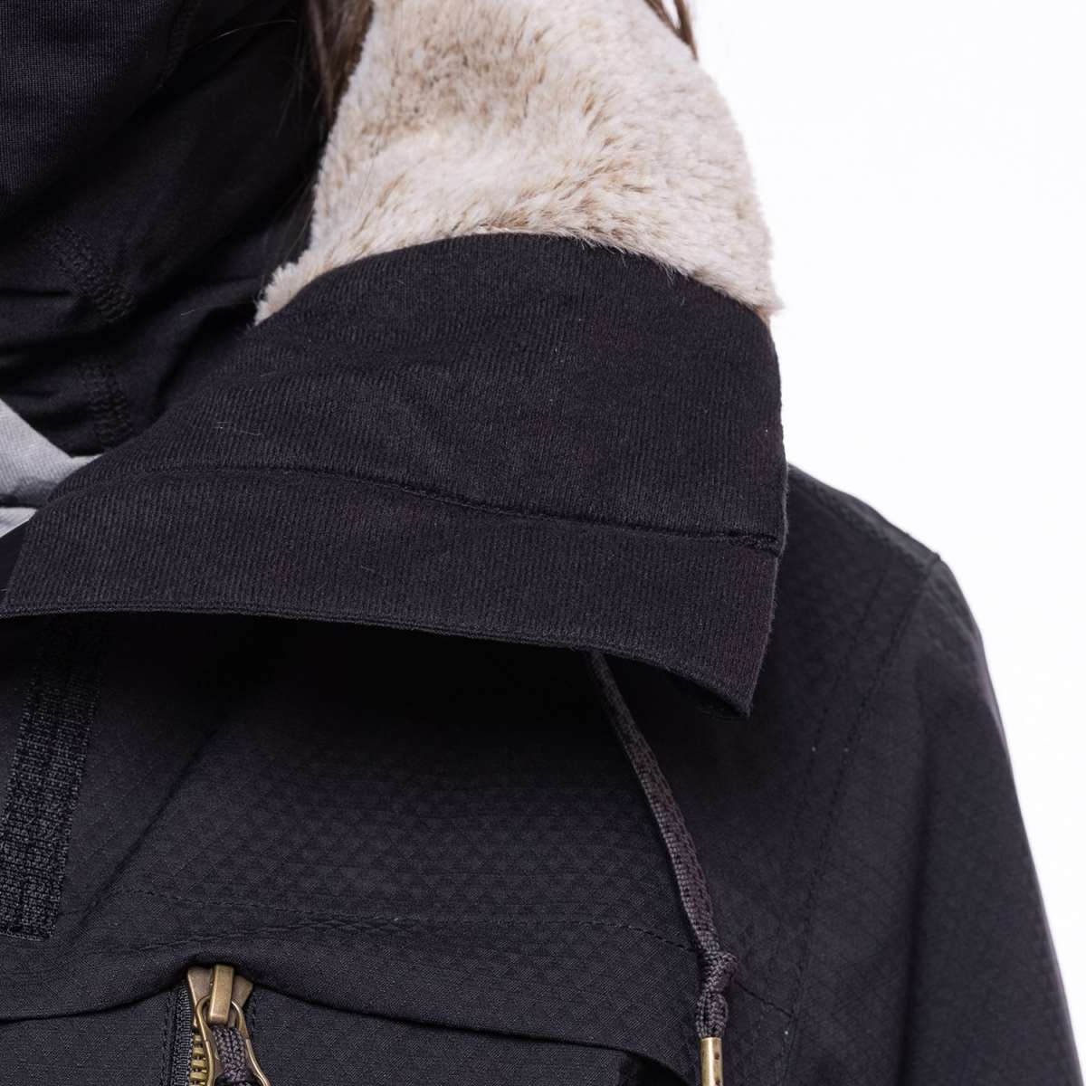 The 686 Women's Spirit Insulated Jacket 2024 has a thick, off-white faux fur trim along its hood and collar.