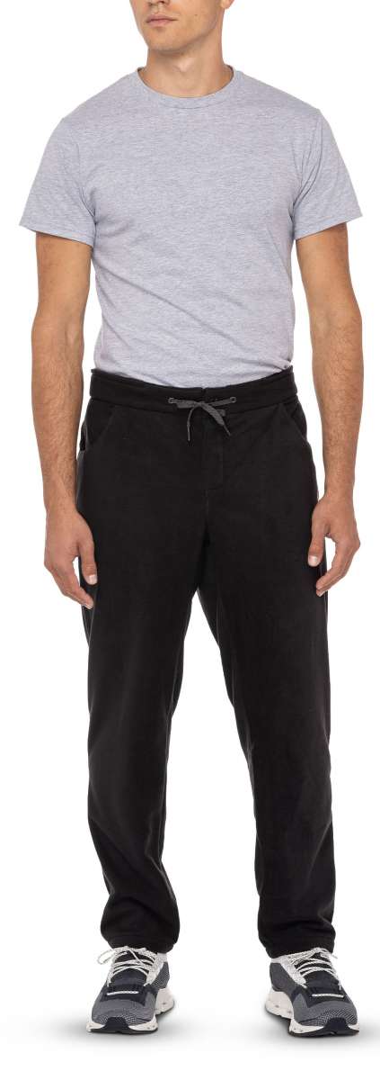 The 686 brand's Smarty 3-in-1 Cargo Pant from 2023 is shown in black.