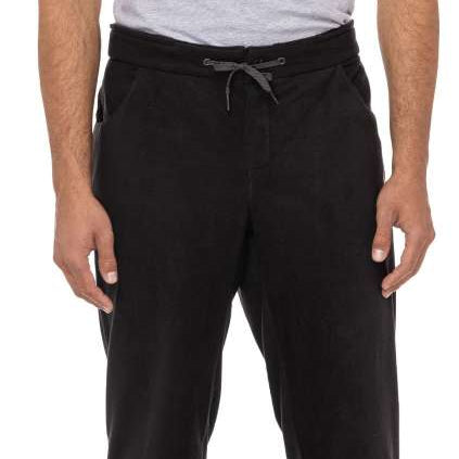 The 686 brand's Smarty 3-in-1 Cargo Pant from 2023 is shown in black.