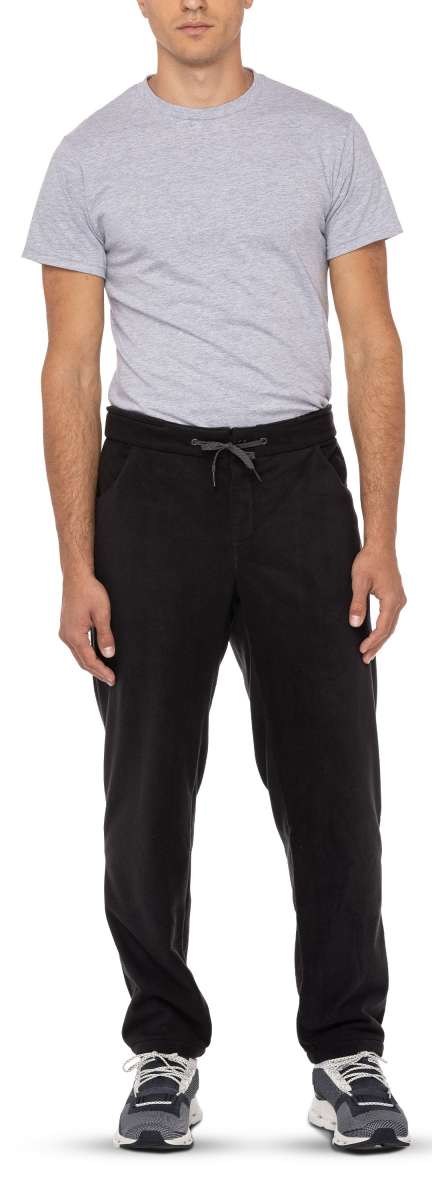 The 686 brand's Smarty 3-in-1 Cargo Pant 2023 has a black and green colorway with cargo pockets on both legs.