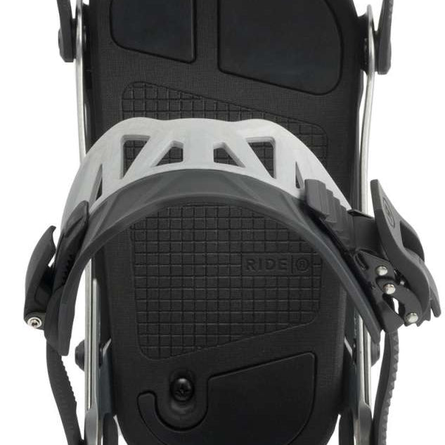 Ride A-8 Snowboard Bindings 2022 - Black bindings with silver buckles and straps.