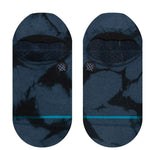 Stance Turbid No Show Socks 2023 - A pair of navy blue no-show socks with a subtle tie-dye pattern and a small white logo on the ankle area.