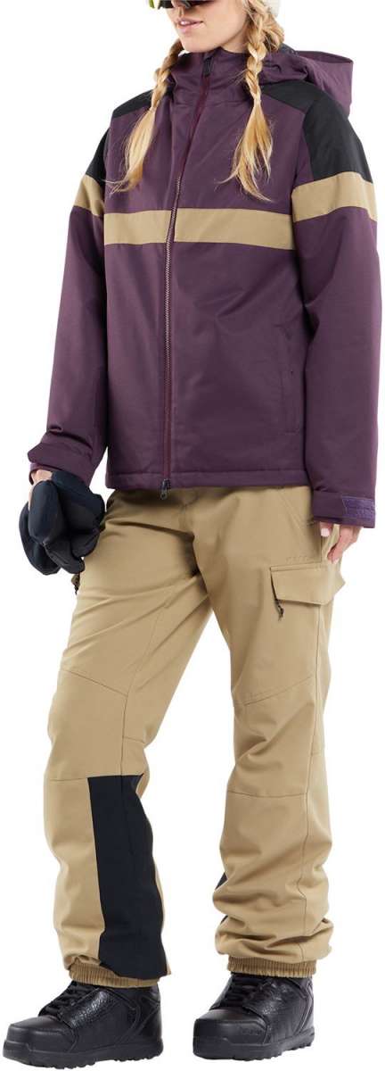 Volcom Women's Wilding Shell Pants 2024 - Black snow pants with a subtle white stripe on the side of one leg.