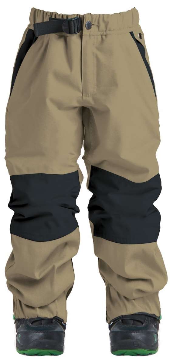 Boss Insulated Pant - Black snow pants with a white logo on the left leg, featuring a black belt and zippered pockets.