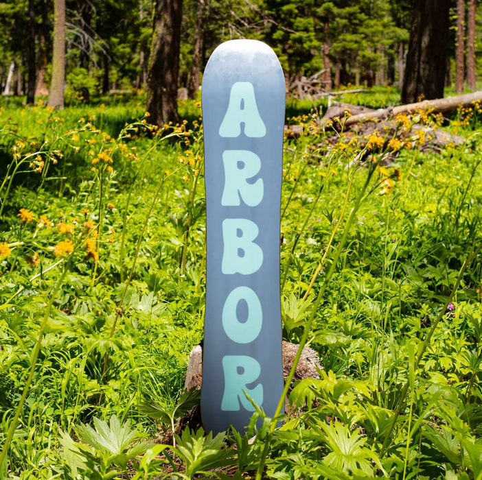 Arbor Junior's Cheater Rocker Snowboard 2024