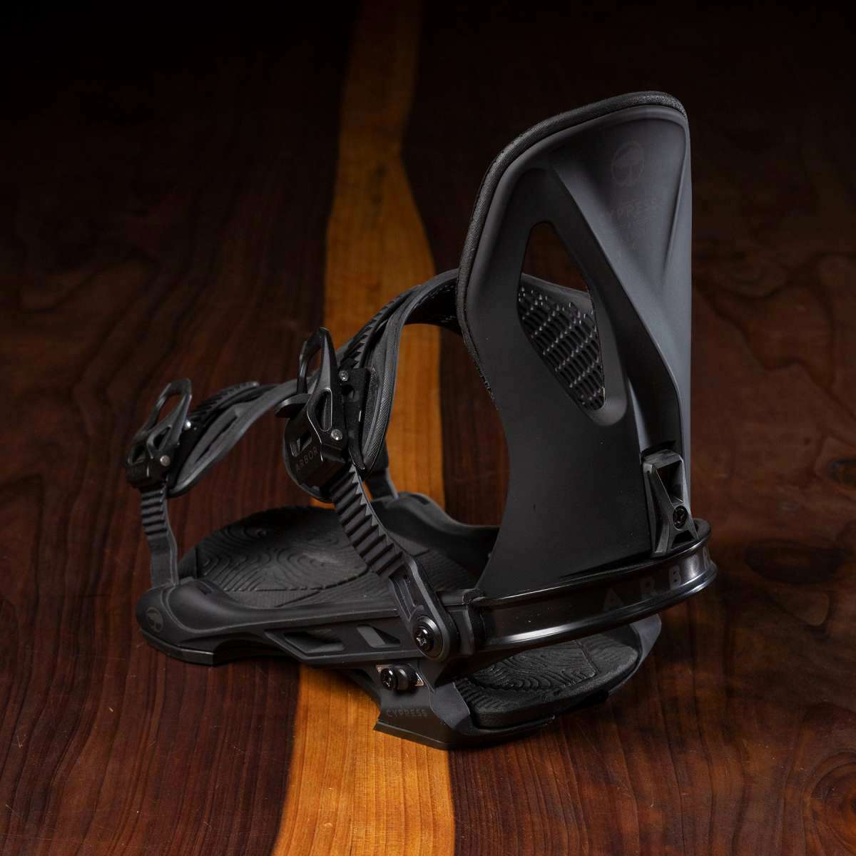 Arbor Cypress Snowboard Binding 2023 - Black bindings with a textured pattern on the straps and buckles.