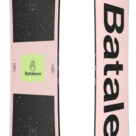 Bataleon - A black snowboard with a green logo on top of it.