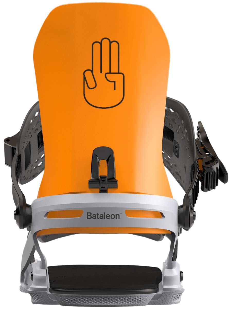Bataleon Chaos Snowboard Bindings 2024 - A pair of black bindings with a silver buckle and strap on a white background.