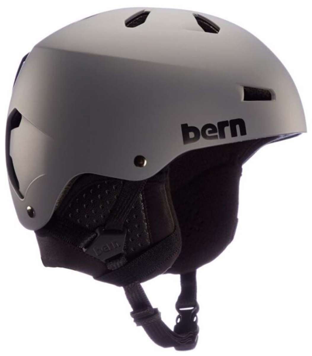 Bern Macon Classic Helmet 2023 - Matte black helmet with a sleek, aerodynamic design and ventilation system visible on top.