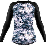 BlackStrap Women's Pinnacle Crew Top Baselayer 2024 - A black and white crew-neck top with a tie-dye pattern on the front.
