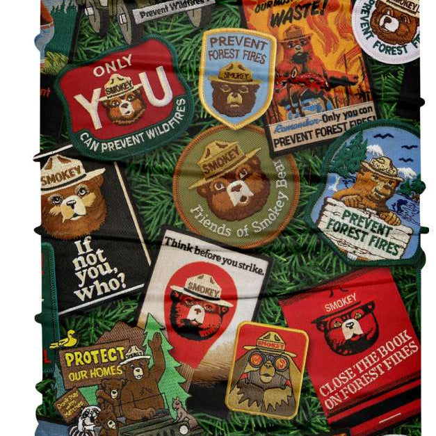 BlackStrap Therma Tube Solid - A black tube with a white logo on the upper left side and a small white tag on the lower right side.