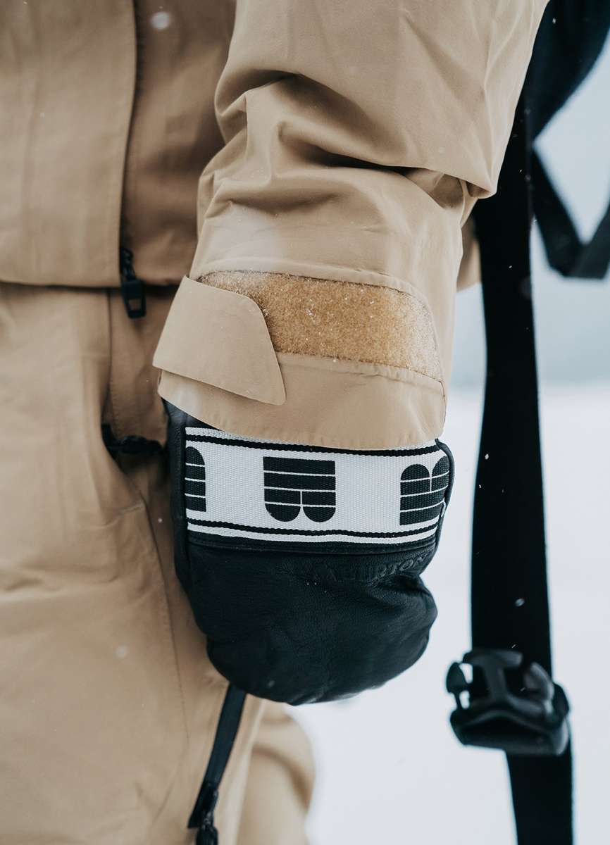 Burton Women's AK GORE-TEX Upshift 2-Layer Jacket 2024 – Ski Pro AZ