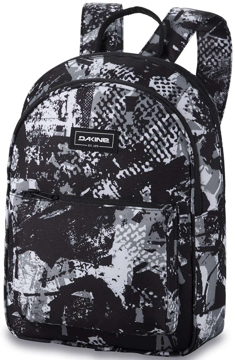 Dakine Ladies Essentials Pack 7L 2022-2023 - A black backpack with a white logo and straps.